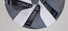 Laden Sie das Bild in den Galerie-Viewer, 1x Alufelge 17 Zoll 7.5" 5x112 41ET Glanz Schwarz 3J0601025 VW Passat Rim Wheel FEL4747792416nj