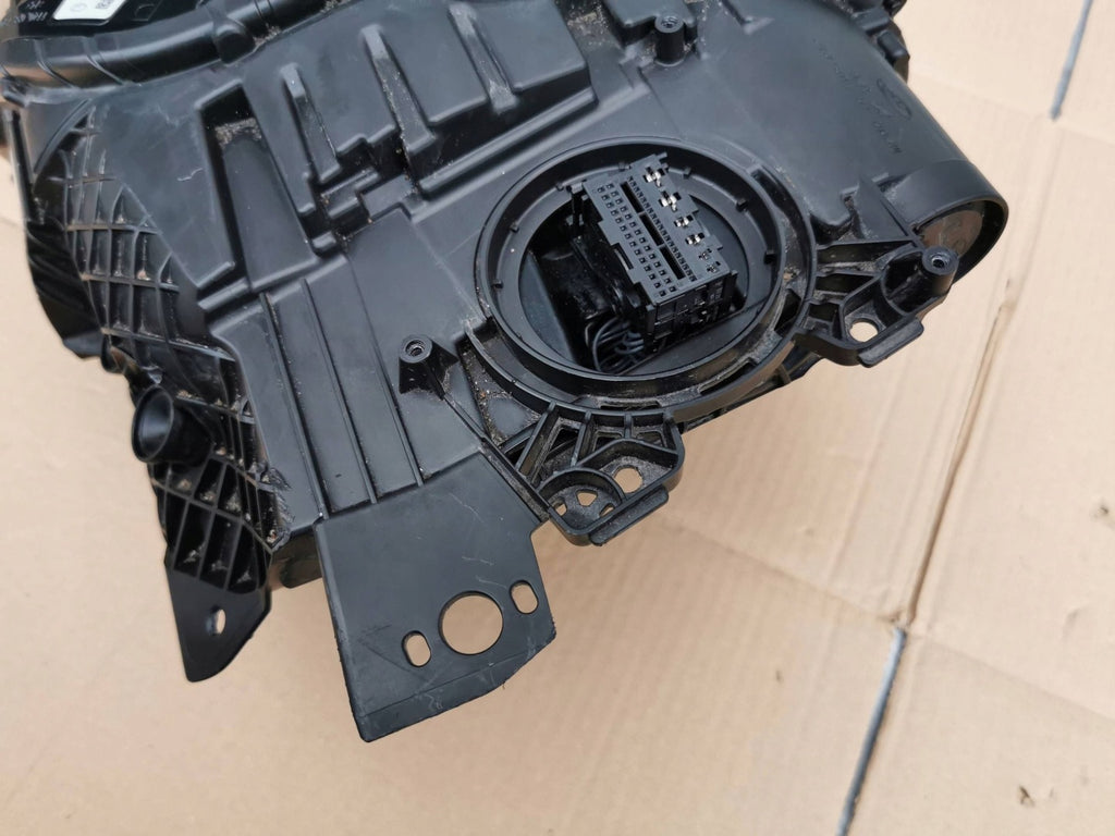 Frontscheinwerfer Porsche Taycan 9J1941032 Rechts Scheinwerfer Headlight SCH8005009231jr