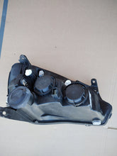 Laden Sie das Bild in den Galerie-Viewer, Frontscheinwerfer Opel Corsa C 93185145 Links Scheinwerfer Headlight