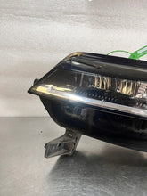 Laden Sie das Bild in den Galerie-Viewer, Frontscheinwerfer 260606256R LED Links Scheinwerfer Headlight