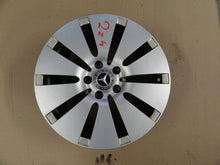 Laden Sie das Bild in den Galerie-Viewer, 1x Alufelge 17 Zoll 7.5&quot; 5x114.3 A2134010200 Mercedes-Benz Rim Wheel