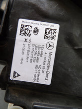 Laden Sie das Bild in den Galerie-Viewer, Frontscheinwerfer Mercedes-Benz Cla A1189062500 LED Rechts oder Links SCH3154449087iz