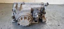 Laden Sie das Bild in den Galerie-Viewer, Frontscheinwerfer Hyundai Galloper Ein Stück (Rechts oder Links) Headlight