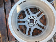 Laden Sie das Bild in den Galerie-Viewer, 1x Alufelge 18 Zoll 8.0" 5x112 45ET A2074010000 Mercedes-Benz Coupe Rim Wheel FEL7144538544mt