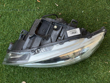 Laden Sie das Bild in den Galerie-Viewer, Frontscheinwerfer Volvo V60 I S60 31420269 Links Scheinwerfer Headlight SCH2361460979gu
