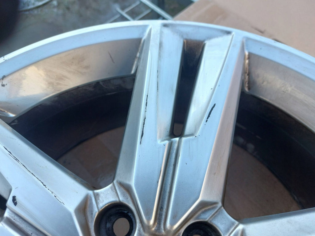 1x Alufelge 18 Zoll 7.0" 5x112 45ET Glanz Silber 575601025G Seat Ateca Rim Wheel FEL7256425731pe