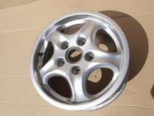 Laden Sie das Bild in den Galerie-Viewer, 1x Alufelge 16 Zoll 7.0" 5x130 55ET 99336211400 Porsche 911 993 Rim Wheel FEL7287977536ek