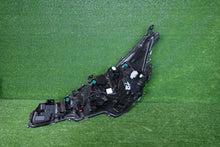Load image into Gallery viewer, Frontscheinwerfer Toyota Corolla 81110-02S60 Rechts Scheinwerfer Headlight SCH8485720776ch