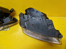 Laden Sie das Bild in den Galerie-Viewer, Frontscheinwerfer Ford C-Max 3M51-13005-AH Ein Satz Scheinwerfer Headlight SCH8588370314mq