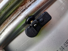 Load image into Gallery viewer, 1x Alufelge 15 Zoll 5.0" 4x100 47ET 52910-C8400 Hyundai I Rim Wheel FEL9078512815mk