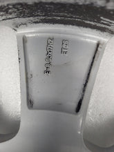 Laden Sie das Bild in den Galerie-Viewer, 1x Alufelge 18 Zoll 8.0&quot; 5x112 26ET Glanz Silber 8K0601025BL Audi A4 Rim Wheel