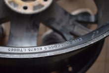 Laden Sie das Bild in den Galerie-Viewer, 1x Alufelge 20 Zoll 9.0" 5x112 20ET Glanz Schwarz Rim Wheel FEL4589525467uu