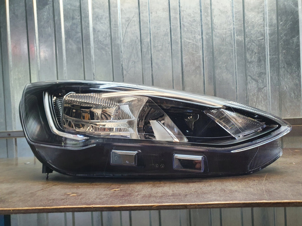 Frontscheinwerfer Ford Focus MX7B-13E014-CC LED Rechts Scheinwerfer Headlight