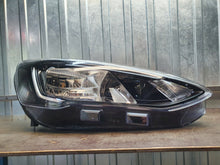 Laden Sie das Bild in den Galerie-Viewer, Frontscheinwerfer Ford Focus MX7B-13E014-CC LED Rechts Scheinwerfer Headlight