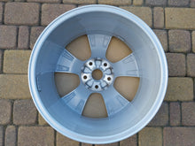 Laden Sie das Bild in den Galerie-Viewer, 1x Alufelge 17 Zoll 7.5" 5x112 46ET Silber 5FA601025C Seat Leon Rim Wheel FEL9521034441pw