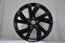 Laden Sie das Bild in den Galerie-Viewer, 1x Alufelge 18 Zoll 7.5" 5x112 51ET Glanz Schwarz 5H0601025M VW Golf Viii FEL6933869065jo