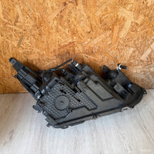 Load image into Gallery viewer, Frontscheinwerfer Toyota Yaris Cross Full LED Ein Satz Scheinwerfer Headlight SCH5572929493wh