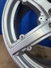 Load image into Gallery viewer, 1x Alufelge 20 Zoll 5x112 A2954012300 Mercedes-Benz Eqe V295 Rim Wheel FEL2114001337sg