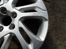 Laden Sie das Bild in den Galerie-Viewer, 1x Alufelge 17 Zoll 7.5&quot; 31429693 Volvo Rim Wheel