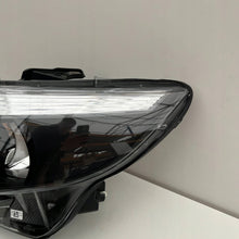 Laden Sie das Bild in den Galerie-Viewer, Frontscheinwerfer Mercedes-Benz Vito W447 A4479067700 Links Headlight SCH9438207805fi