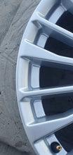 Laden Sie das Bild in den Galerie-Viewer, 1x Alufelge 18 Zoll 8.0" 5x112 39ET Glanz Silber 4K0601025CC Audi A6 Allroad A4 FEL8118402276dg