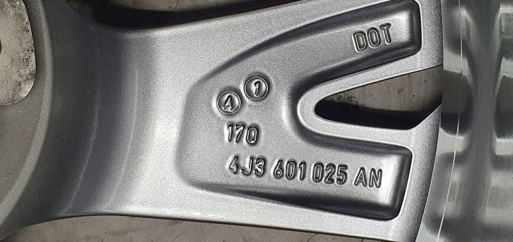 1x Alufelge 20 Zoll 9.0" 5x130 54ET Glanz Silber 4J3601025AL Audi E-Tron Gt FEL1032600091cn