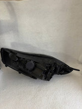 Load image into Gallery viewer, Frontscheinwerfer Hyundai Ix20 921021K Rechts Scheinwerfer Headlight SCH3602778602ov