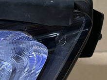 Laden Sie das Bild in den Galerie-Viewer, Frontscheinwerfer Mercedes-Benz Cla A1189063200 LED Rechts Headlight