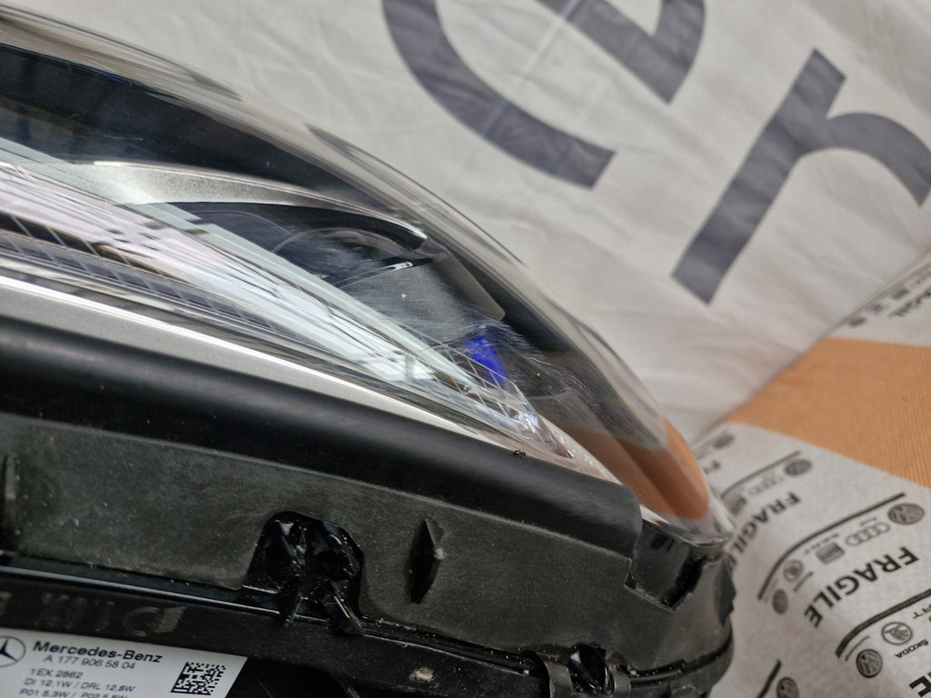 Frontscheinwerfer Mercedes-Benz A1779065804 Rechts Scheinwerfer Headlight SCH8210111091hp