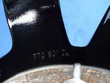 Laden Sie das Bild in den Galerie-Viewer, 1x Alufelge 18 Zoll 5x120 7T0601025E VW Multivan T7 Caravelle Rim Wheel FEL8327056500or