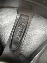 Laden Sie das Bild in den Galerie-Viewer, 1x Alufelge 16 Zoll 6.0&quot; 5x100 657601025B 657601025 Skoda Scala Kamiq Rim Wheel