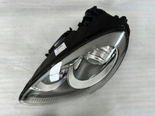 Laden Sie das Bild in den Galerie-Viewer, Frontscheinwerfer Porsche Cayenne 7P5941031BA Xenon Links Scheinwerfer Headlight SCH1384433456sc