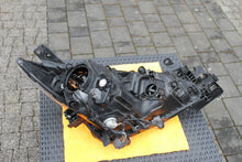 Laden Sie das Bild in den Galerie-Viewer, Frontscheinwerfer Mazda 3 Bm BHN3-51040 Xenon Links Scheinwerfer Headlight SCH4496914007kb