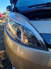 Laden Sie das Bild in den Galerie-Viewer, Frontscheinwerfer Renault Grand III Scenic 260106928R Rechts Headlight SCH3488131705pn