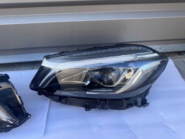 Frontscheinwerfer Mercedes-Benz W176 A1769068900 A1769069000 LED Ein Satz SCH3130748957ju