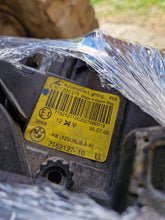 Load image into Gallery viewer, Frontscheinwerfer BMW 3 E93 E92 0301230271 7162127 Links Scheinwerfer Headlight SCH3171072957gr