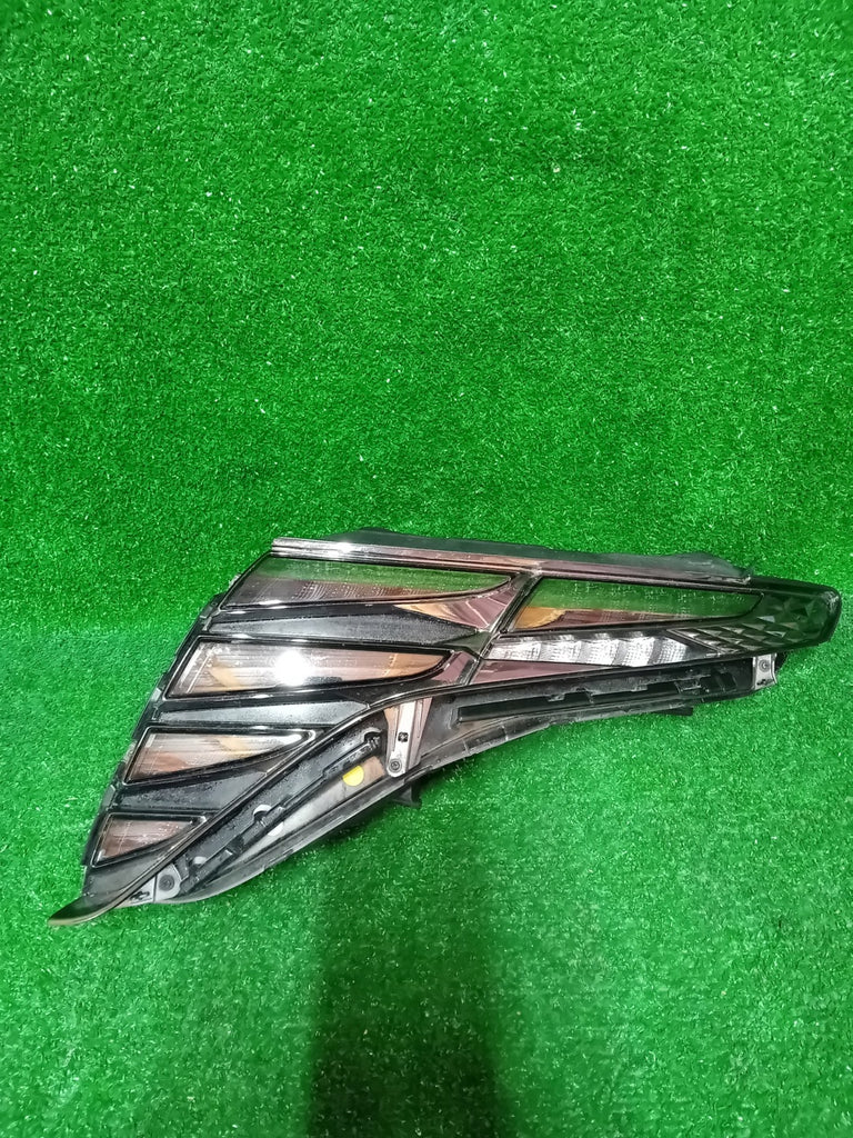 Frontscheinwerfer Hyundai Tucson 92207N7100 Links Scheinwerfer Headlight SCH3112001884ix