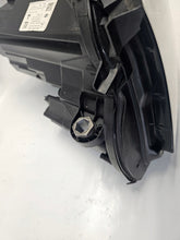 Load image into Gallery viewer, Frontscheinwerfer Mercedes-Benz W213 A2139067506 LED Rechts oder Links SCH1751667220xs