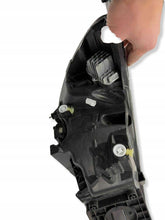Load image into Gallery viewer, Frontscheinwerfer Ford Focus 0022062406 FALSE Scheinwerfer Headlight SCH6944782251ic