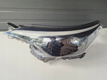 Laden Sie das Bild in den Galerie-Viewer, Frontscheinwerfer Toyota 81150-YP280 LED Links Scheinwerfer Headlight