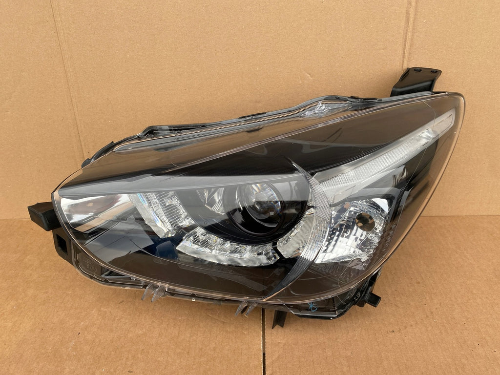 Frontscheinwerfer Mazda II D09K-51040 LED Links Scheinwerfer Headlight