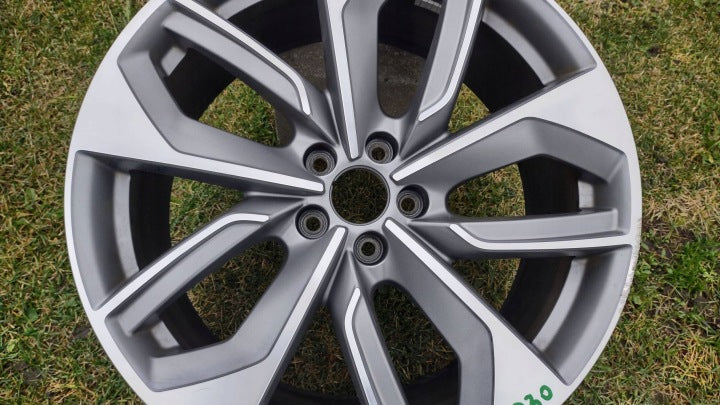 1x Alufelge 20 Zoll 9.0" 5x112 38ET 4KE601025E Audi E-Tron Rim Wheel FEL9179609564jn