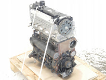 Load image into Gallery viewer, Motor Audi A4 B9 DEUA 2.0 TDI 150PS 110kW 88TKm Diesel Engine Unkomplett