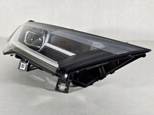 Laden Sie das Bild in den Galerie-Viewer, Frontscheinwerfer Audi Q7 4M0941012C LED Rechts Scheinwerfer Headlight