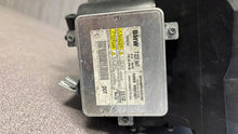 Laden Sie das Bild in den Galerie-Viewer, Frontscheinwerfer BMW 3 E91 E90 631172025899 Xenon Links Scheinwerfer Headlight SCH4960723844db