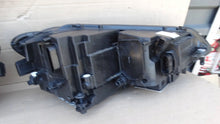 Laden Sie das Bild in den Galerie-Viewer, Frontscheinwerfer VW Touran 5TB941035B 5TB941036B Vorderseite Headlight