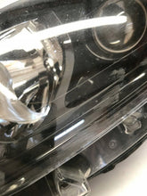 Laden Sie das Bild in den Galerie-Viewer, Frontscheinwerfer Renault Captur I 260607817R Links Scheinwerfer Headlight SCH6396481050vh
