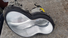 Laden Sie das Bild in den Galerie-Viewer, Frontscheinwerfer Mercedes-Benz W203 Xenon Rechts Scheinwerfer Headlight SCH7829187522nt