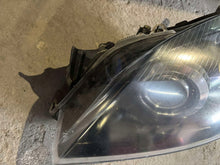 Laden Sie das Bild in den Galerie-Viewer, Frontscheinwerfer Opel Astra H 1416558 Xenon Links Scheinwerfer Headlight SCH3048953988em