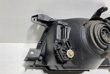Laden Sie das Bild in den Galerie-Viewer, Frontscheinwerfer Mitsubishi Pajero III 10087420 Rechts Scheinwerfer Headlight